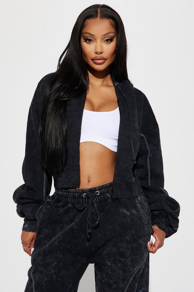 https://cdn.shopify.com/s/files/1/0293/9277/files/07-26-23Studio2_TK_RL_16-56-11_18_ZDZPK10610T_Black_17337_EH_CM.jpg?v=1691449636&with=400&height=600
