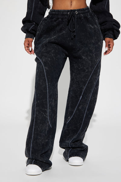 https://cdn.shopify.com/s/files/1/0293/9277/files/07-26-23Studio2_TK_RL_16-56-22_19_ZDZPJ10610P_Black_17346_EH.jpg?v=1691449661&with=400&height=600