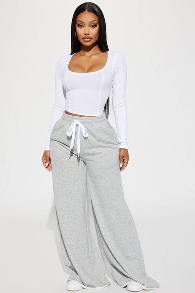 https://cdn.shopify.com/s/files/1/0293/9277/files/07-27-23Studio2_CXB_RL_15-42-34_11_ZDFDFN0008_HeatherGrey_17462_SG.jpg?v=1691002058&with=400&height=600
