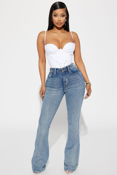 https://cdn.shopify.com/s/files/1/0293/9277/files/08-04-23Studio2_KJ_RL_14-18-36_26_YJDM15HRSFL3_VintageWash_17949_JB.jpg?v=1691778176&with=400&height=600