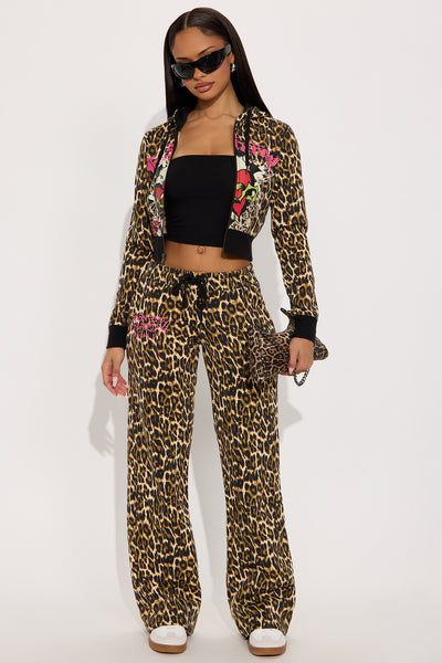 https://cdn.shopify.com/s/files/1/0293/9277/files/08-06-25_S8_46_EHW820072FN_Leopard_CR_SS_15-33-26_9057_PXF.jpg?v=1754604196&with=400&height=600