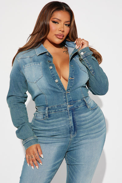https://cdn.shopify.com/s/files/1/0293/9277/files/08-07-23Studio4_TH_IM_10-58-16_12_JP2303302_Denim_3489_PLUS_SG.jpg?v=1692053913&with=400&height=600