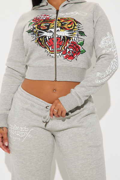 https://cdn.shopify.com/s/files/1/0293/9277/files/08-07-24_S3_39_EHWS10141_HeatherGrey_KS_AP_14-24-45_47355_SL.jpg?v=1723142109&with=400&height=600
