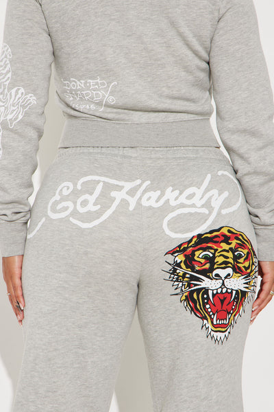https://cdn.shopify.com/s/files/1/0293/9277/files/08-07-24_S3_39_EHWS10141_HeatherGrey_KS_AP_14-26-47_47360_SL.jpg?v=1723142109&with=400&height=600