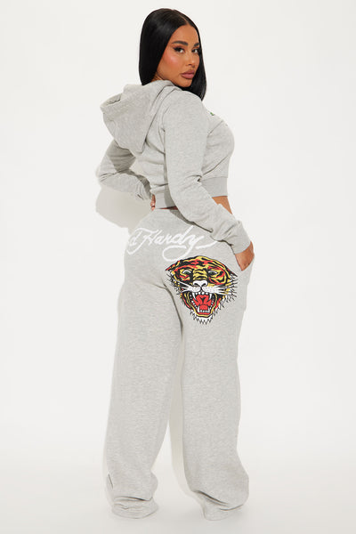 https://cdn.shopify.com/s/files/1/0293/9277/files/08-07-24_S3_39_EHWS10141_HeatherGrey_KS_AP_14-27-18_47361_SL.jpg?v=1723142109&with=400&height=600