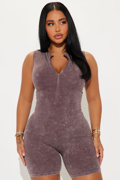 https://cdn.shopify.com/s/files/1/0293/9277/files/08-07-24_S3_40_J1M1685C_Brown_KS_AP_14-30-45_47369_SL.jpg?v=1723142170&with=400&height=600