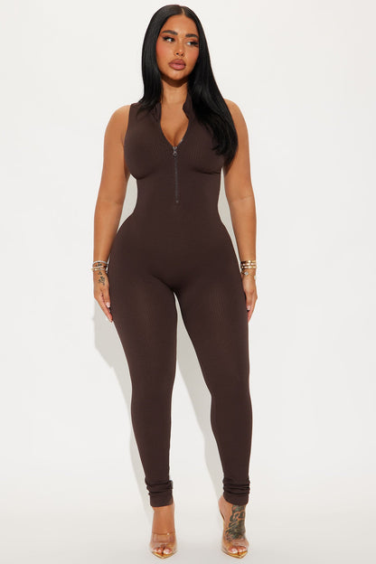 https://cdn.shopify.com/s/files/1/0293/9277/files/08-07-24_S3_51_J1K1519C_Brown_KS_AP_15-12-59_47496_CM.jpg?v=1723144104