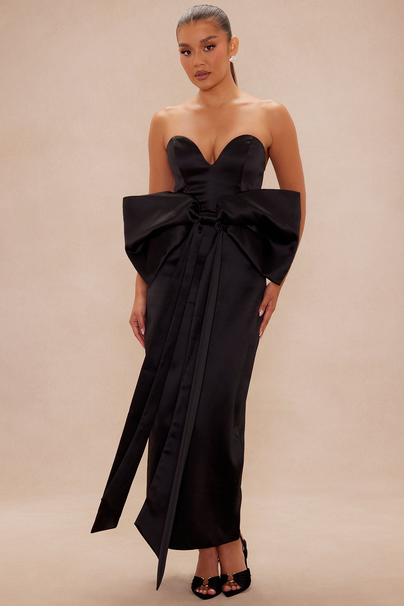 https://cdn.shopify.com/s/files/1/0293/9277/files/08-07-25_S8_18_25GWF4072_Black_TK_IM_11-35-13_35888_PXF.jpg?v=1754878217