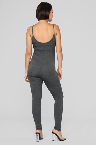 https://cdn.shopify.com/s/files/1/0293/9277/products/08-09-18_Studio_3_13-56-18_KJ5330M_Charcoal_0568_AJ.jpg?v=1665688763&with=400&height=600