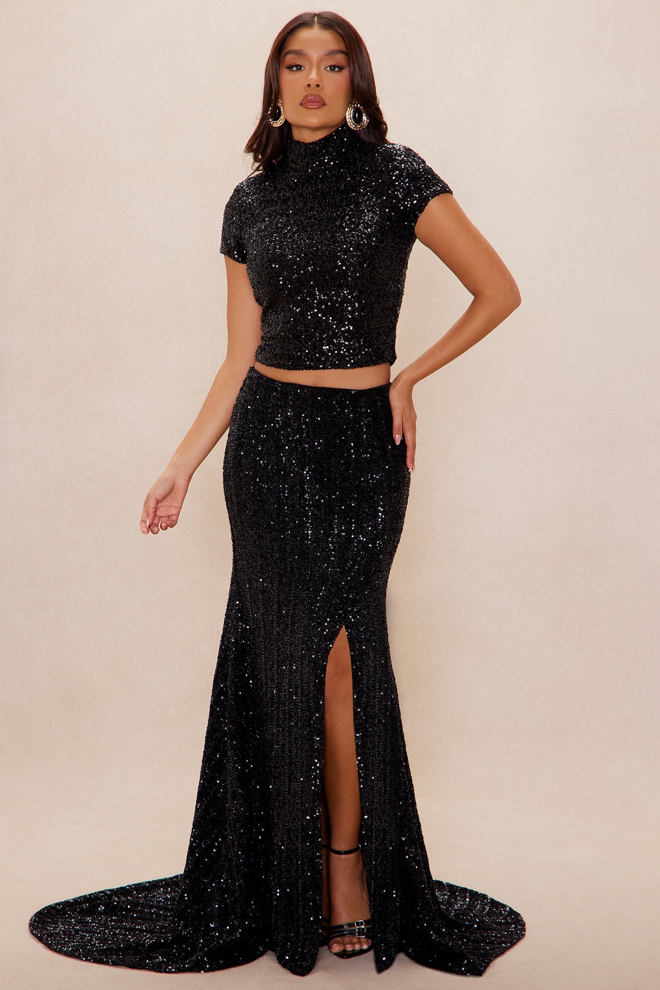 https://cdn.shopify.com/s/files/1/0293/9277/files/08-12-25_S5_15_25GWQ418B_Black_RA_IM_11-51-44_4637_PXF.jpg?v=1755202740