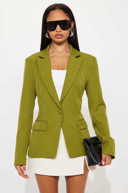https://cdn.shopify.com/s/files/1/0293/9277/files/08-13-25_S3_26_GW24K1947A_Chartreuse_RA_PC_13-41-59_11220_PXF.jpg?v=1755202999