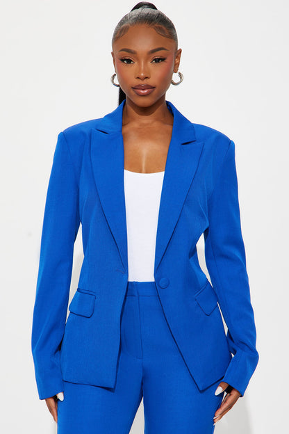 https://cdn.shopify.com/s/files/1/0293/9277/files/08-13-25_S6_17_GW24K1947A_Royal_CXB_AC_11-08-53_136000_SG.jpg?v=1755204229