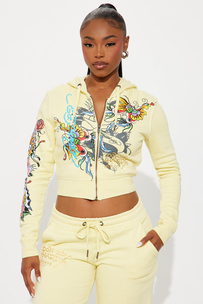 https://cdn.shopify.com/s/files/1/0293/9277/files/08-13-25_S6_54_EHW18001FN_ButterYellow_CXB_AC_14-37-18_99452_PXF.jpg?v=1755206382&with=400&height=600