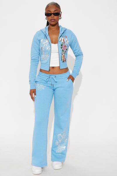 https://cdn.shopify.com/s/files/1/0293/9277/files/08-13-25_S6_56_EHW180062FN_LightBlue_CXB_AC_14-38-40_136869_PXF.jpg?v=1755206433&with=400&height=600