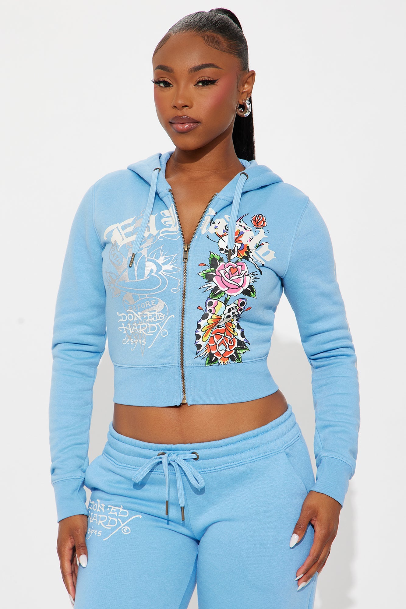 https://cdn.shopify.com/s/files/1/0293/9277/files/08-13-25_S6_56_EHW180062FN_LightBlue_CXB_AC_14-39-33_136883_PXF.jpg?v=1755206434