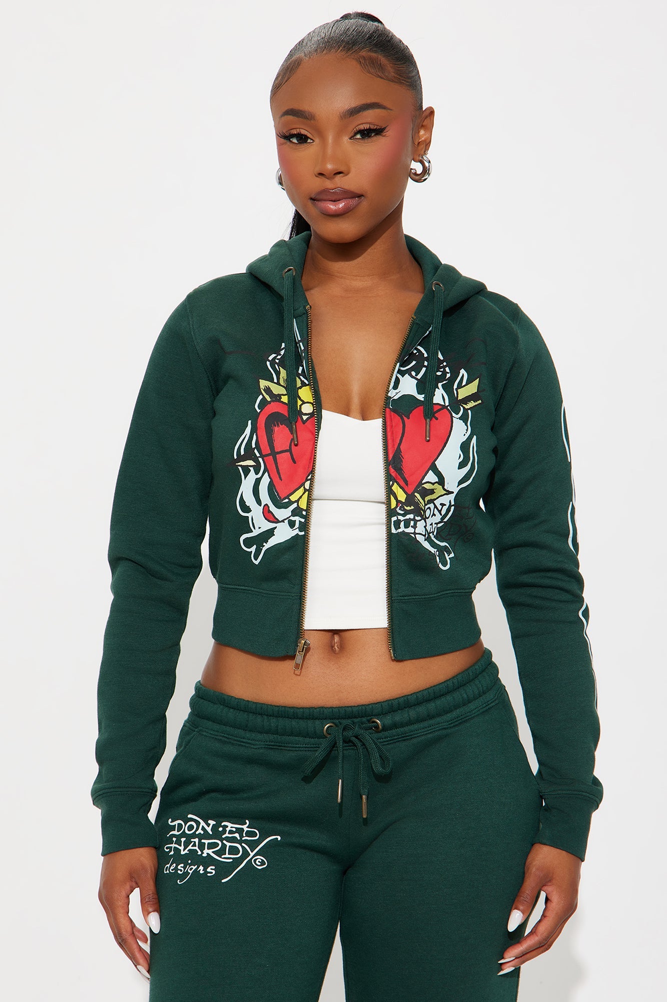 https://cdn.shopify.com/s/files/1/0293/9277/files/08-13-25_S6_58_EHW18002FN_HunterGreen_CXB_AC_14-42-44_136902_PXF.jpg?v=1755206472
