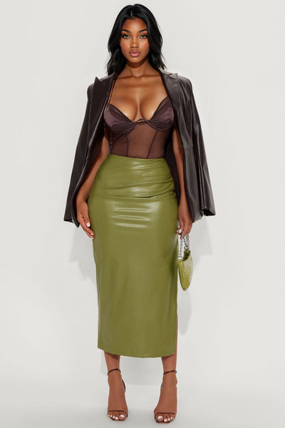 https://cdn.shopify.com/s/files/1/0293/9277/files/08-13-25_S8_25_GW25K5547_Chocolate_TK_IM_14-08-30_30354_MH-Kaliani_PXF_CM_a5d0ba16-64d5-4c7f-9ebb-fbde2ed497e2.jpg?v=1756412749&with=400&height=600