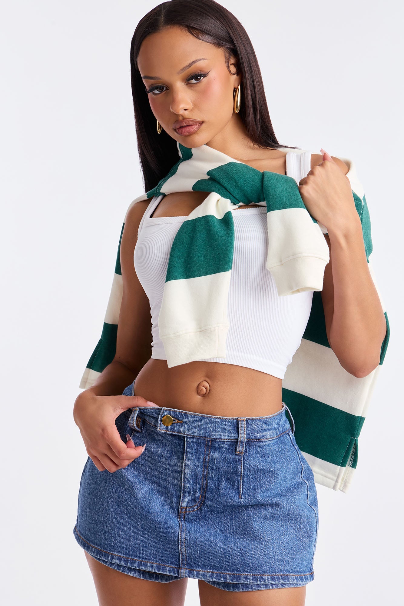 https://cdn.shopify.com/s/files/1/0293/9277/files/08-14-25_Style-Guide-Lian_9_B32504SK3801_MediumWash_MS_MR_14-18-20_0481_PXF_WG_WG.jpg?v=1755903255