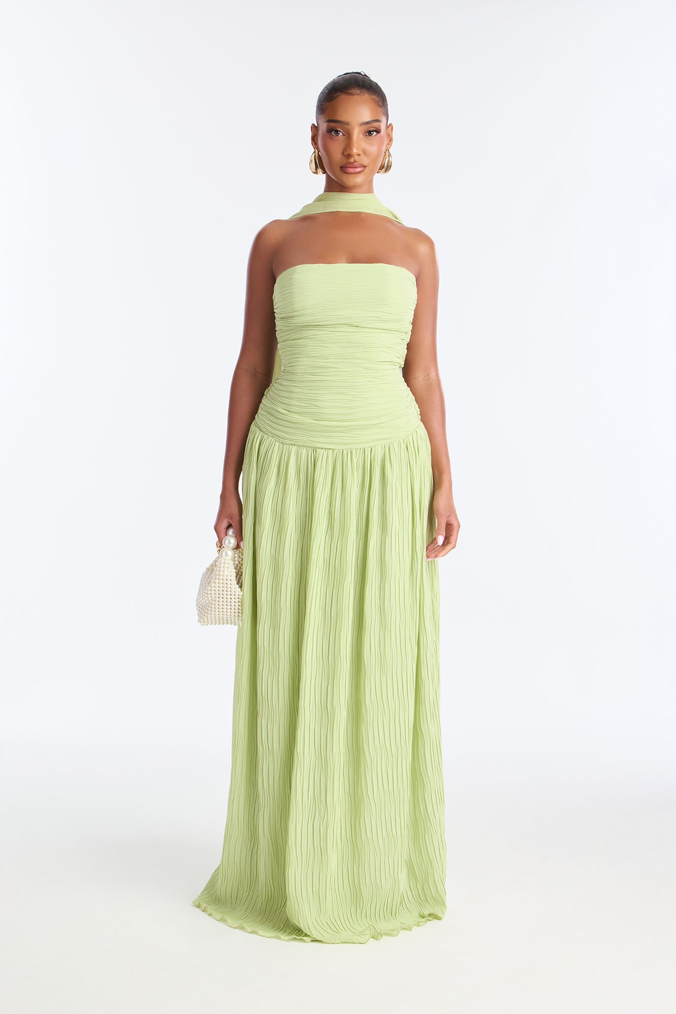 https://cdn.shopify.com/s/files/1/0293/9277/files/08-15-25_Style-Guide-Edrys_25_25GWY1791_Sage_MS_MR_12-51-57_0048_PXF_WG_WG.jpg?v=1755908341