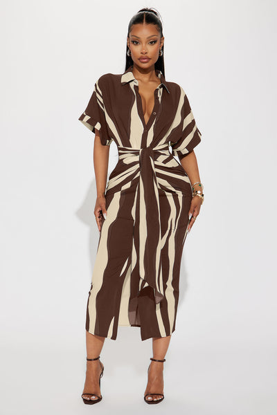https://cdn.shopify.com/s/files/1/0293/9277/files/08-16-23Studio2_TK_RL_15-49-45_43_DM3409_Navycombo_50534_BH_KP_BrownCombo.jpg?v=1757104037&with=400&height=600