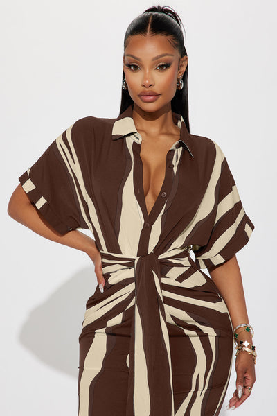 https://cdn.shopify.com/s/files/1/0293/9277/files/08-16-23Studio2_TK_RL_15-49-58_43_DM3409_Navycombo_50540_BH_KP_BrownCombo.jpg?v=1757104038&with=400&height=600