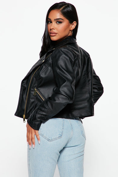 https://cdn.shopify.com/s/files/1/0293/9277/products/08-17-22Studio5_SN_RL_10-13-59_3_HMJ20388_Black_2738_MH.jpg?v=1660936206&with=400&height=600