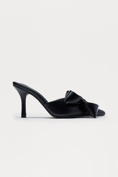 https://cdn.shopify.com/s/files/1/0293/9277/files/08-18-25_S10_2_GARDENROOM_Black_CXB_13-02-17_FLATLAY_20600_PXF.jpg?v=1755876683&with=400&height=600