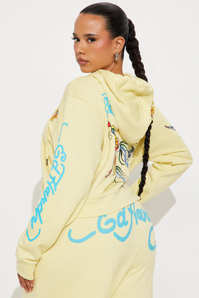 https://cdn.shopify.com/s/files/1/0293/9277/files/08-18-25_S6_42_EHW18001FN_ButterYellow_TW_MC_15-25-57_139756_PXF_PLUS.jpg?v=1755713273&with=400&height=600