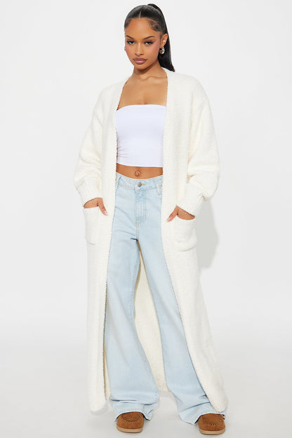 https://cdn.shopify.com/s/files/1/0293/9277/files/08-20-25_S2_29_ZD10372C_Ivory_ZSR_CXB_RL_13-55-43_10458_PXF.jpg?v=1755802919