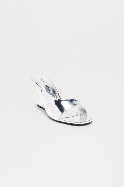 https://cdn.shopify.com/s/files/1/0293/9277/files/08-21-25_S15_39_KEEPCURVING_Silver_CR_13-36-26_FLATLAY_0095_PXF.jpg?v=1758321587&with=400&height=600