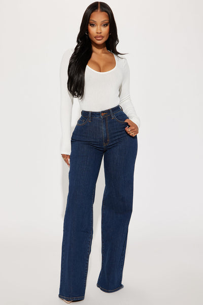 https://cdn.shopify.com/s/files/1/0293/9277/files/08-23-23Studio2_KS_R_15-48-43_35_AP40030PN_DarkWash_18726_SG.jpg?v=1693351795&with=400&height=600