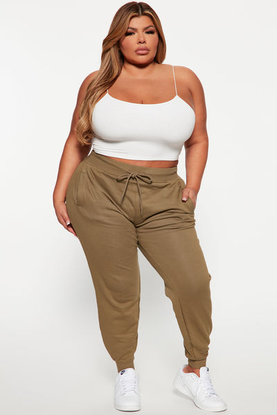 https://cdn.shopify.com/s/files/1/0293/9277/products/08-26-22Studio5_RD_KJ_14-02-44_44_WNMB10218_Olive_6497_PLUS_JB.jpg?v=1663607126&with=400&height=600