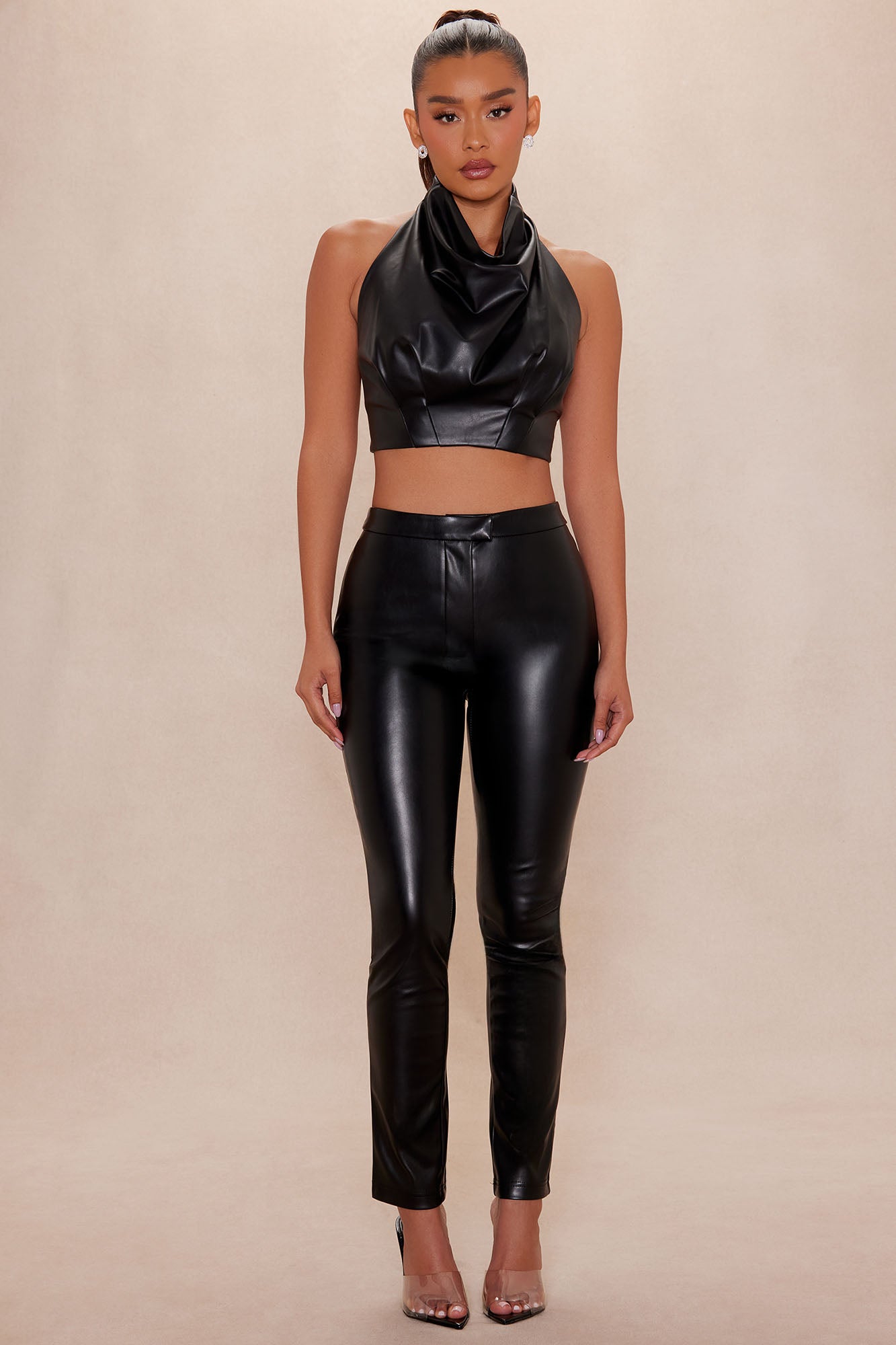 https://cdn.shopify.com/s/files/1/0293/9277/files/08-26-25_S5_21_C72267_Black_TK_IM_13-41-39_10581_PXF_SG.jpg?v=1756322085