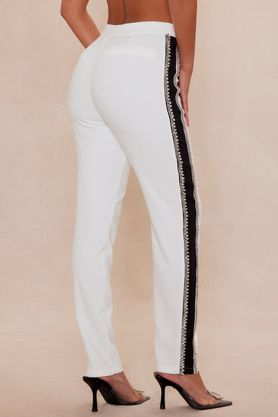 https://cdn.shopify.com/s/files/1/0293/9277/files/08-26-25_S5_36_25GWF4124C_WhiteBlack_TK_IM_14-50-38_10600_PXF.jpg?v=1756317361&with=400&height=600