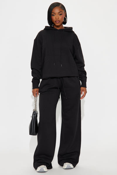 https://cdn.shopify.com/s/files/1/0293/9277/files/08-27-25_S6_61_123WIDELEG_Black_KP_JW_15-08-43_145388_PXF.jpg?v=1756413173&with=400&height=600