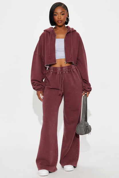 https://cdn.shopify.com/s/files/1/0293/9277/files/08-27-25_S6_67_ZDZPK11103SET_Burgundy_ZSR_KP_JW_15-25-36_145471_PXF.jpg?v=1756413400