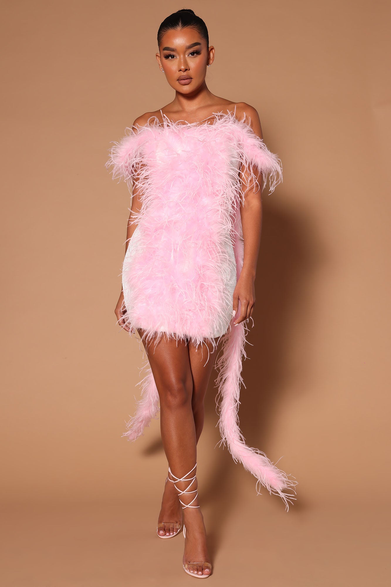 https://cdn.shopify.com/s/files/1/0293/9277/products/08-29-22Studio7_ME_KP_15-58-06_53_22GWF0546_Pink_2571_WG.jpg?v=1661889151