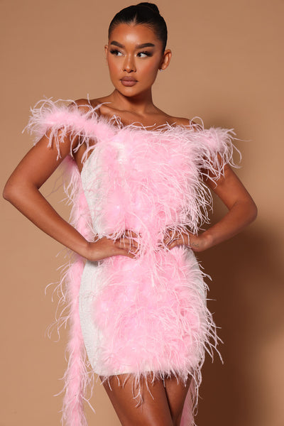 https://cdn.shopify.com/s/files/1/0293/9277/products/08-29-22Studio7_ME_KP_15-58-27_53_22GWF0546_Pink_2579_WG.jpg?v=1663192357&with=400&height=600