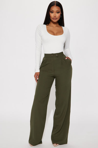 https://cdn.shopify.com/s/files/1/0293/9277/files/09-01-23Studio2_CC_RA_15-32-18_43_CAP10032_Olive_19117_CM.jpg?v=1694220166&with=400&height=600