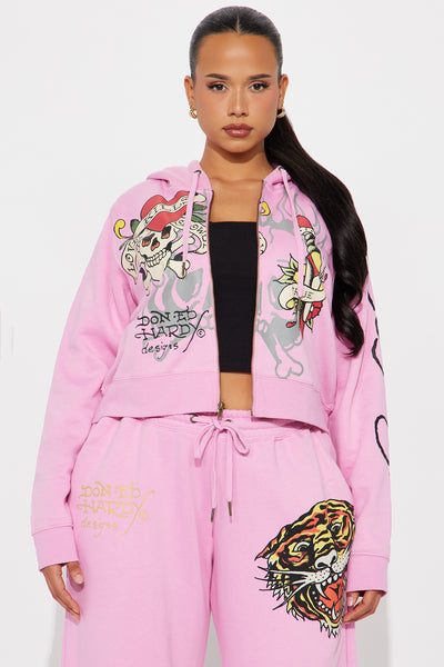 https://cdn.shopify.com/s/files/1/0293/9277/files/09-02-25_S4_55_EHW180023_Pink_JW_JS_13-47-32_PLUS_0186_PXF.jpg?v=1756998777&with=400&height=600