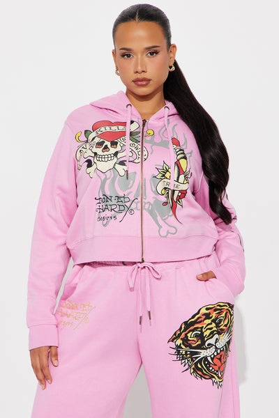 https://cdn.shopify.com/s/files/1/0293/9277/files/09-02-25_S4_55_EHW180023_Pink_JW_JS_13-47-32_PLUS_0192_PXF.jpg?v=1756998777&with=400&height=600