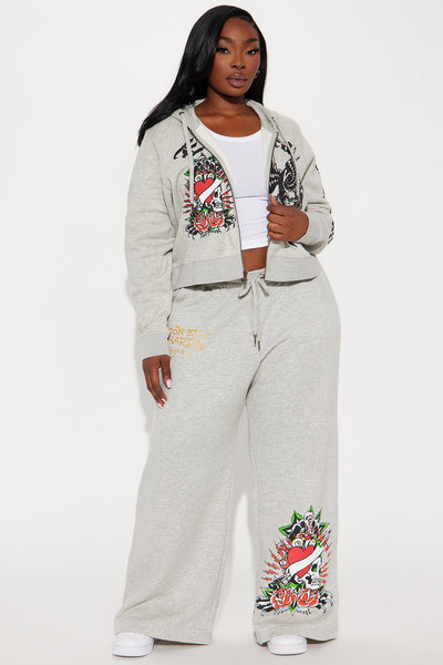 https://cdn.shopify.com/s/files/1/0293/9277/files/09-03-24_S4_54_EHW180012_HeatherGrey_AZ_SS_15-40-10_PLUS_51495_PXF.jpg?v=1725481853&with=400&height=600