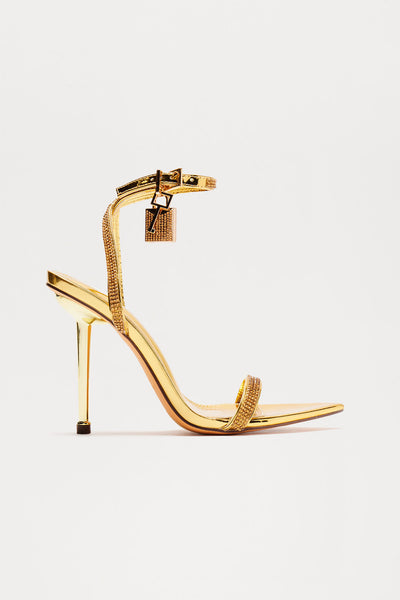https://cdn.shopify.com/s/files/1/0293/9277/files/09-04-24_S10_11_BANKS22_Gold_ZSR_CXB_09-44-02_14127_ES_84e41e75-e0c1-442a-9c09-15c7a1e74b6f.jpg?v=1725550927&with=400&height=600