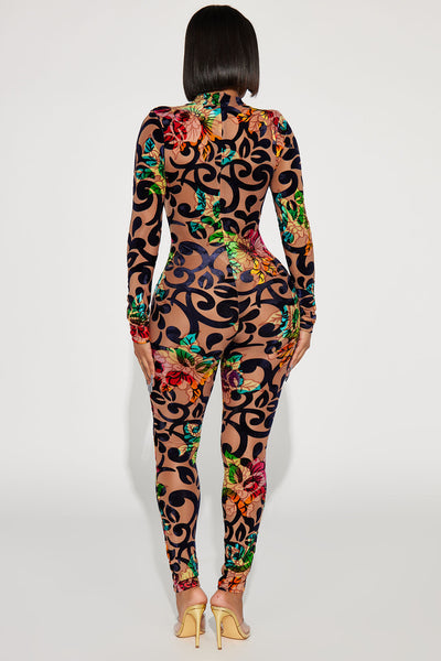 https://cdn.shopify.com/s/files/1/0293/9277/files/09-05-23Studio1_KT_PC_15-23-22_63_P8355_MultiColor_1972_EH.jpg?v=1694199085&with=400&height=600