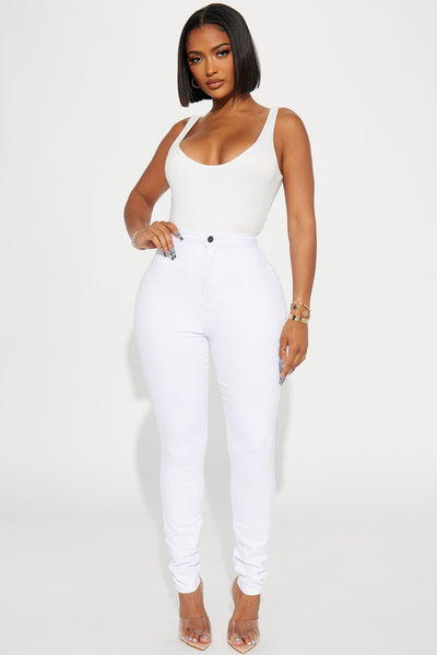 https://cdn.shopify.com/s/files/1/0293/9277/files/09-07-23Studio1_KT_PC_10-54-11_11_FN103FN_White_PR_3349_JB_JB.jpg?v=1735240548&with=400&height=600