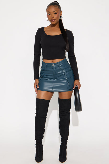 https://cdn.shopify.com/s/files/1/0293/9277/files/09-08-25_S7_10_STWY230301129SK_Teal_JZ_DJ_14-42-38_115516_PXF.jpg?v=1757524512