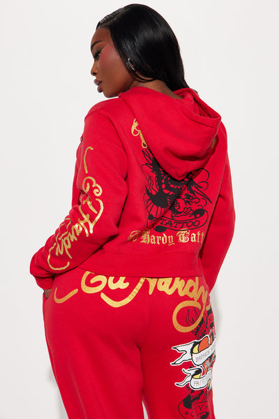 https://cdn.shopify.com/s/files/1/0293/9277/files/09-09-24_S4_11_EHW180010_Red_ZSR_AZ_JS_14-06-15_51830_PXF.jpg?v=1725987644&with=400&height=600