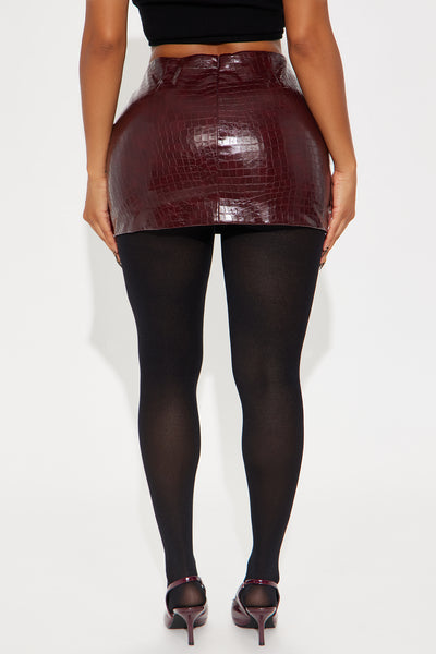 https://cdn.shopify.com/s/files/1/0293/9277/files/09-09-25_S6_12_B22505SK1102_Burgundy_ZSR_AE_DJ_11-00-28_152000_PXF.jpg?v=1757558529&with=400&height=600