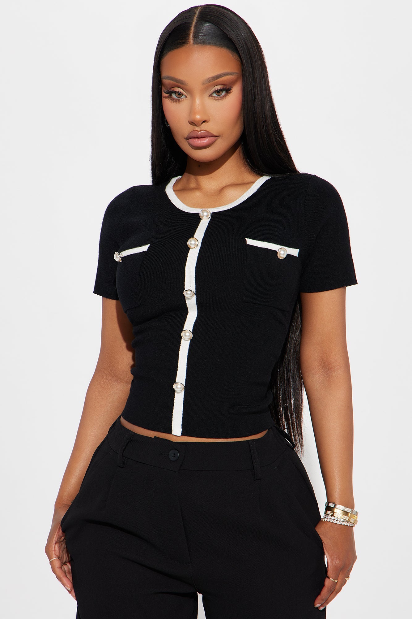 https://cdn.shopify.com/s/files/1/0293/9277/files/09-10-24_S2_12_KCCT04050606SS_BlackWhite_CXB_RL_15-36-45_6942_PXF.jpg?v=1726087450