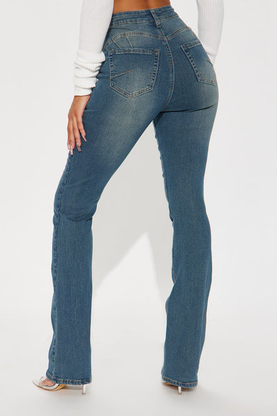 https://cdn.shopify.com/s/files/1/0293/9277/files/09-11-24_S1_62_YJDM15HRBLBC2T_DarkWash_ID_PC_14-55-43_137884_BH_BH.jpg?v=1726165309&with=400&height=600